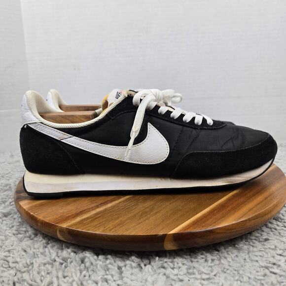 Nike Mens 10.5 Waffle Trainer 2 Black White Casual Daily Sneaker DH1349-001 - Picture 3 of 12